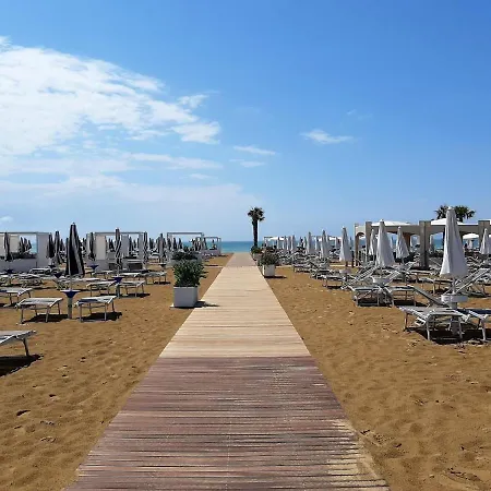Appealing In With Garden * Lido di Jesolo